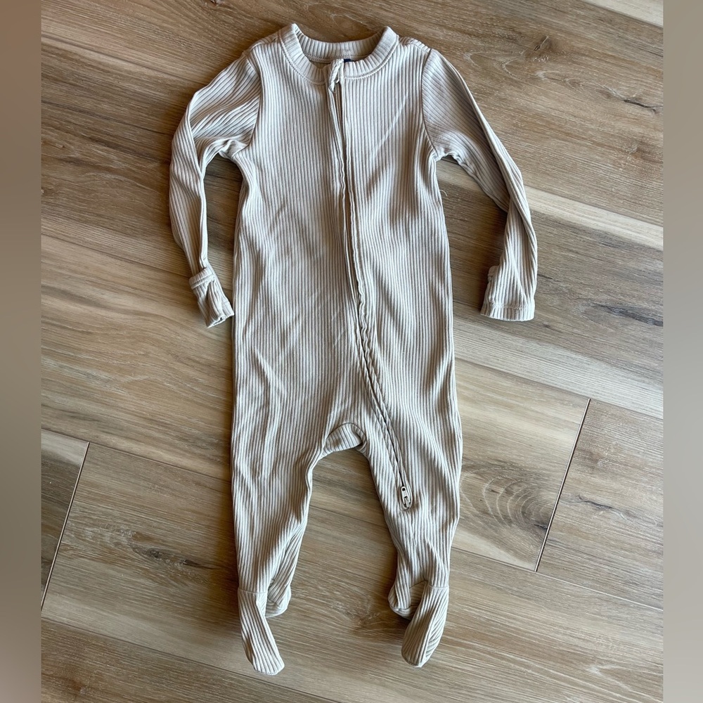 Old Navy Ribbed Beige Baby Footie